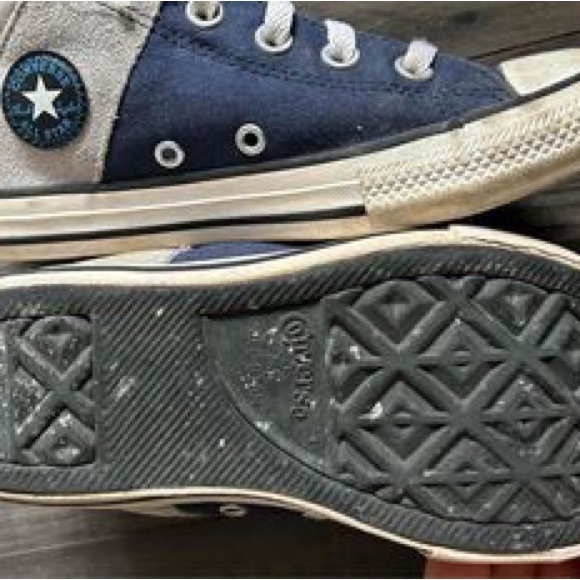 CONVERSE All Star youth size 2 high tops - Picture 5 of 6